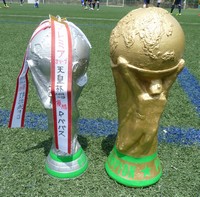 優勝トロフィーの写真
